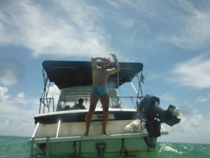 Aluguel de Lancha Baía de Todos os Santos