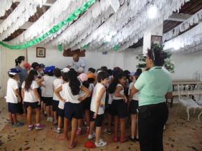 Escola Arco Iris - Tema Afro  Religiosidade Africana