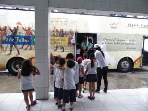 Escola Girassol - Passeio no Salvador Bus - 23/08