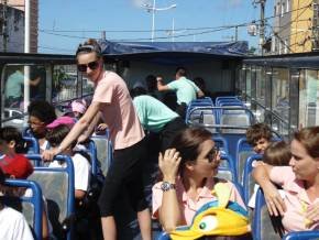 Escola Girassol - Passeio no Salvador Bus - 23/08
