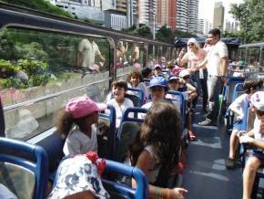 Escola Girassol - Passeio no Salvador Bus - 23/08