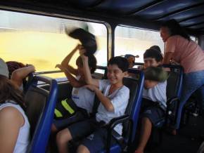 Escola Girassol - Passeio no Salvador Bus - 23/08