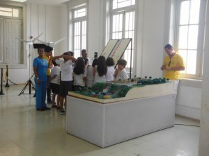 Museu da Coelba - Escola girassol com Luiz Guia Turmas 4 e 5