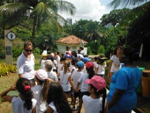 Passeio ao Zoologico com Escola Girassol 120 alunos.